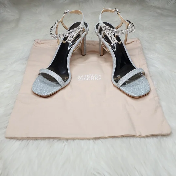 Badgley Mischka Kai Silver High Heels New In Box - Picture 10 of 17